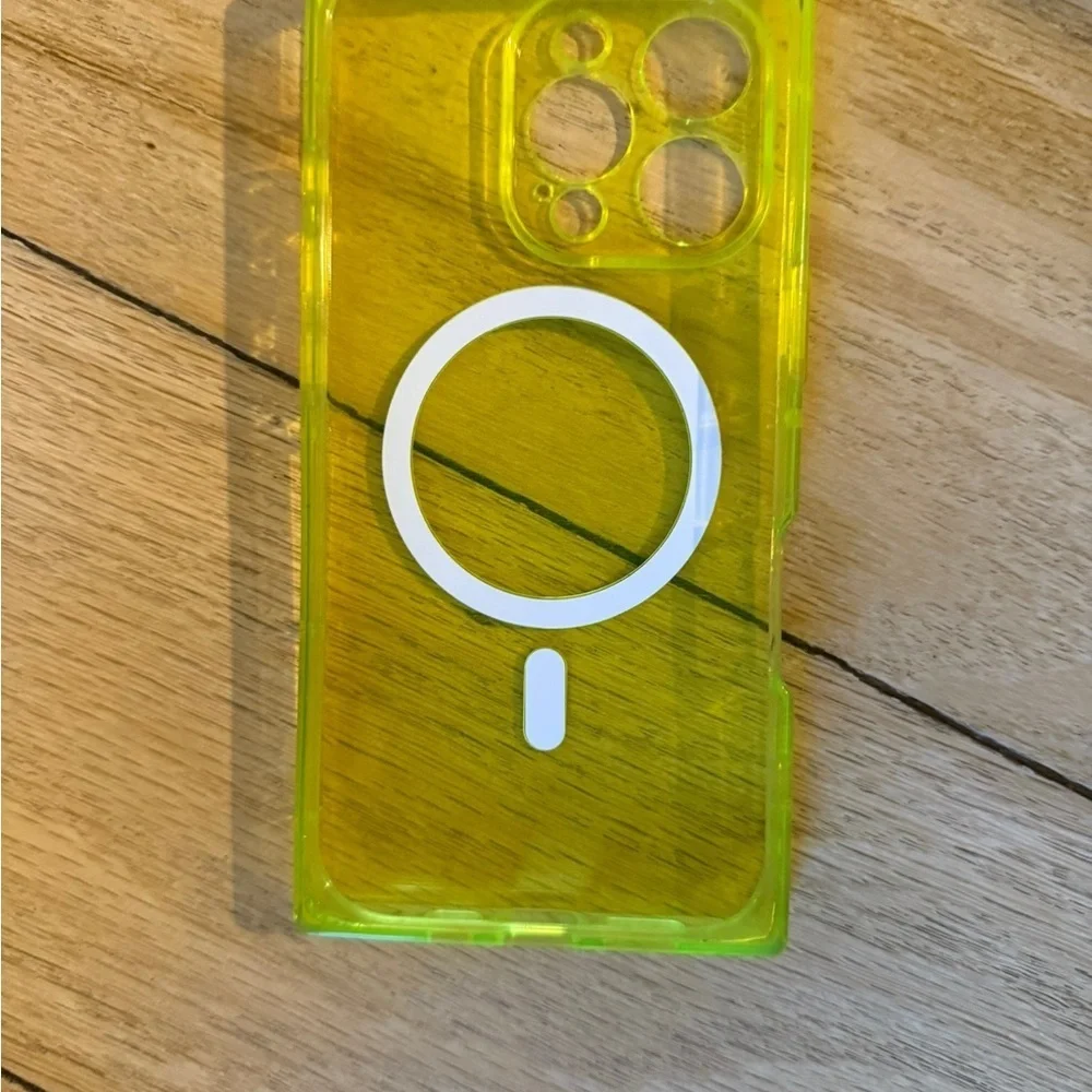 GENERIC AMAZON BRAND Transparent Rubber Neon Yellow iPhone 16 Pro Phone Case